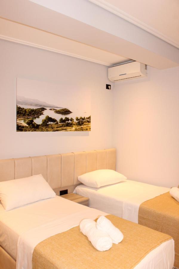 Bebi Hotel And Apartments Sarandë Exterior foto