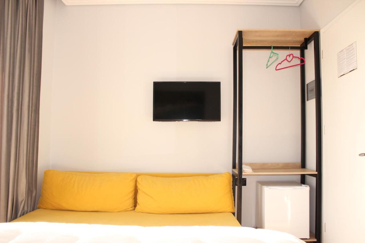 Bebi Hotel And Apartments Sarandë Exterior foto