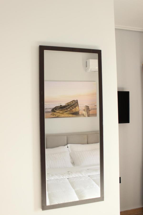 Bebi Hotel And Apartments Sarandë Exterior foto