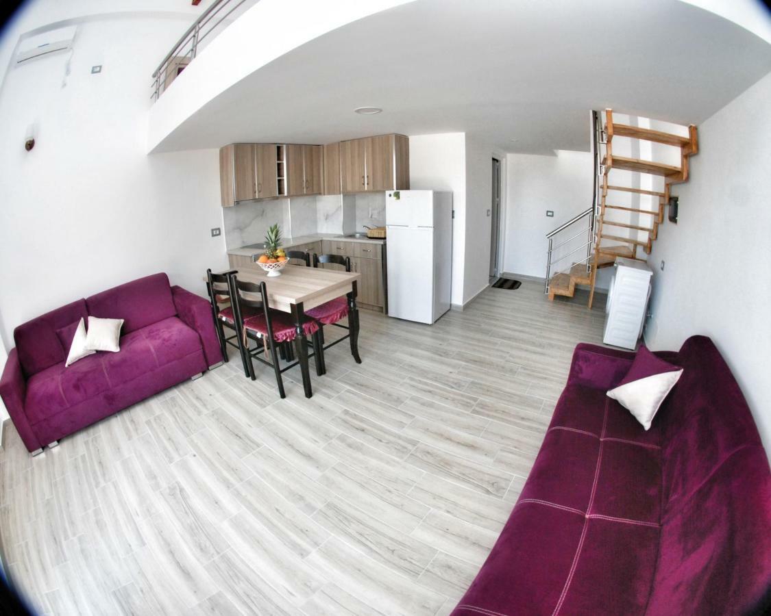 Bebi Hotel And Apartments Sarandë Exterior foto