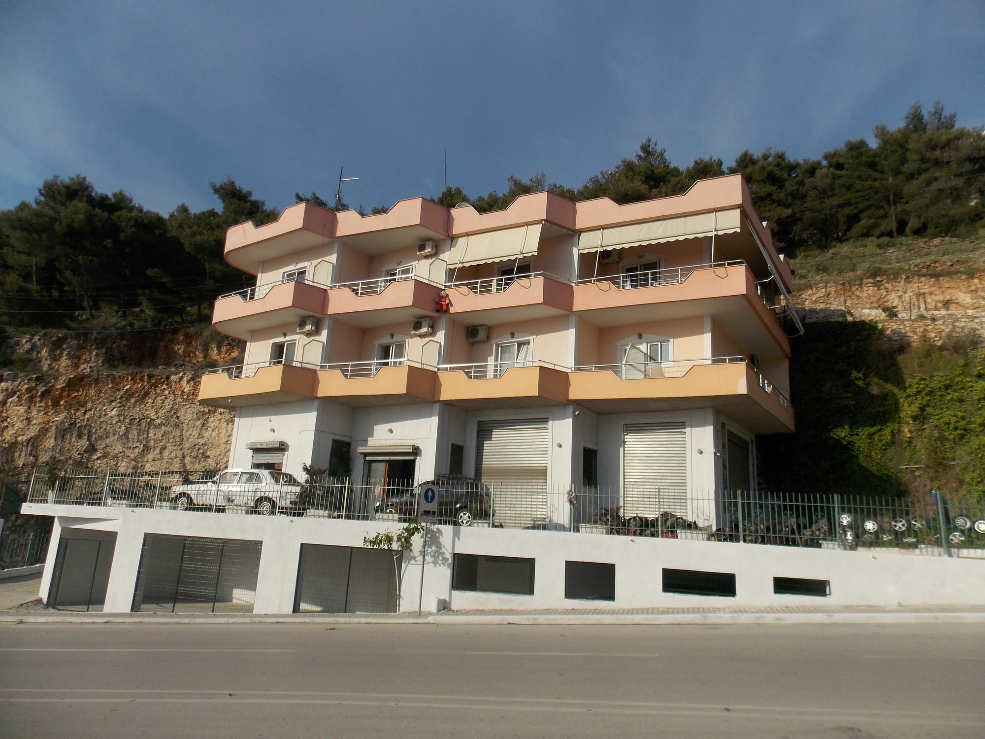 Bebi Hotel And Apartments Sarandë Exterior foto